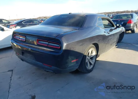 2017 Dodge Challenger Sxt z USA, uszkodzony, nr VIN 2C3CDZAG2HH568635